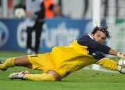 开云体育官方网站-绿茵与硬木的交响，当欧冠半决赛的激情碰撞雄鹿的胜利