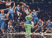 开云平台-赛道上的新纪元，皮亚斯特里刷新纪录，索伯与雷诺的史诗鏖战