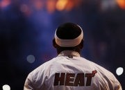 开云体育入口-东决关键战之夜，阿劳霍舞台越大越强