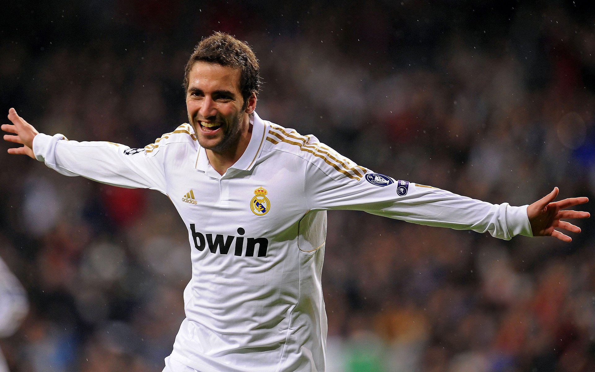 从几内亚速胜到欧冠接管，阿克如何用非典型性定义胜利的唯一性