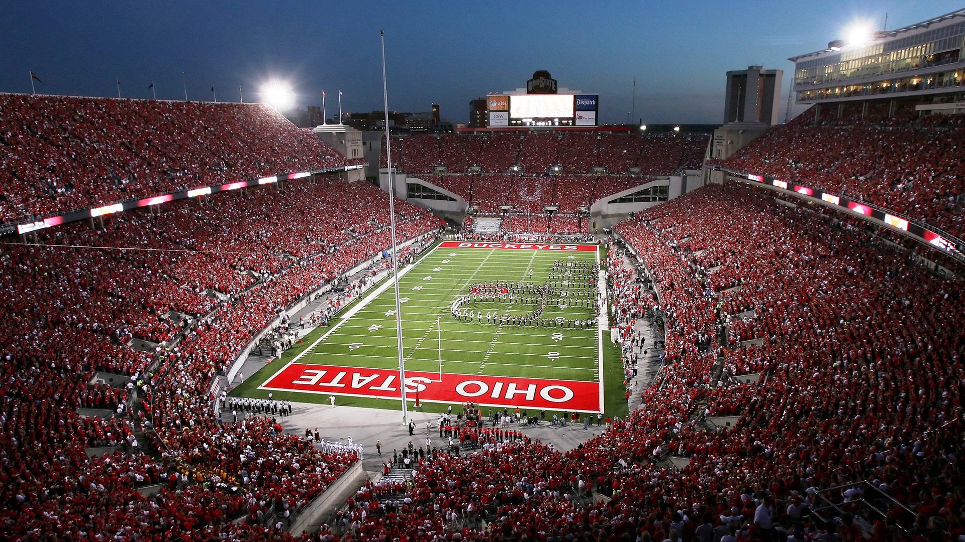 德罗赞末节封神!湖人逆转险胜上海,诠释NBA与CBA的差距与魅力